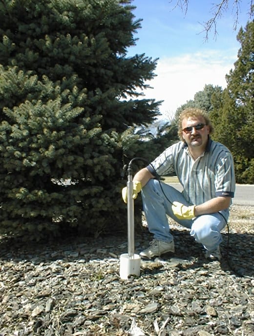 Colloidal Borescope probe in a monitoring well